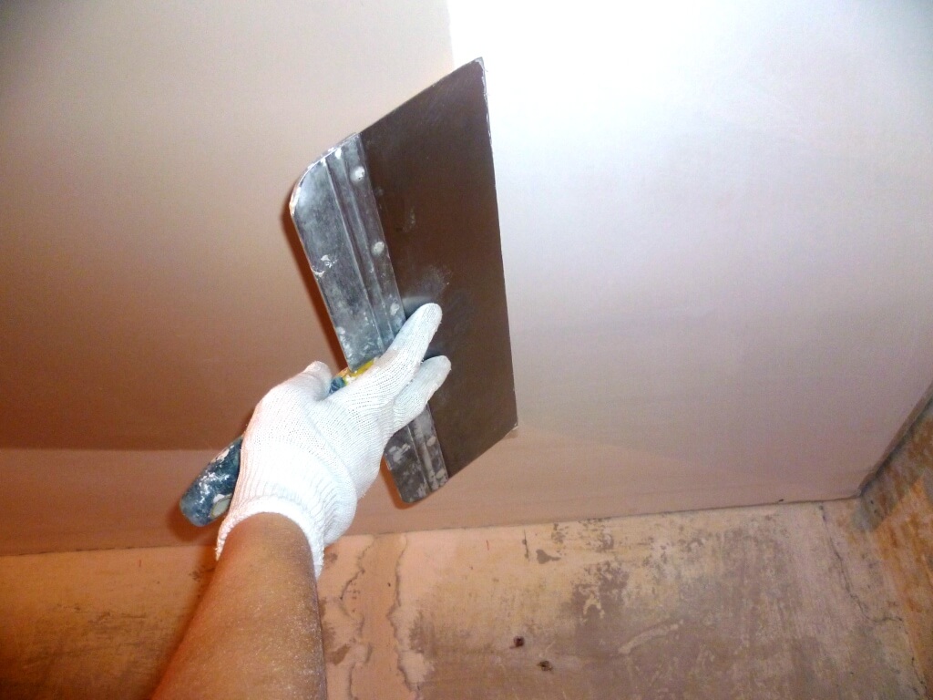 Image - Do-it-yourself plaster ceiling repair