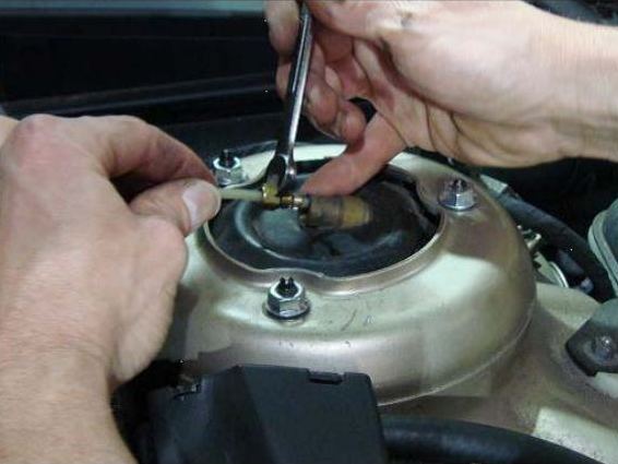 Image - Do-it-yourself Mercedes w220 compressor repair