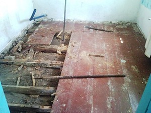 Image - Do-it-yourself wooden floor repair in the kitchen