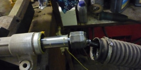 Image - DIY Volkswagen Polo steering rack repair