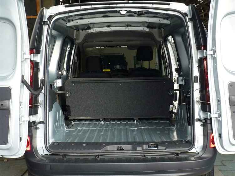 Image - Do-it-yourself repair of a piston engine on a Renault Kangoo