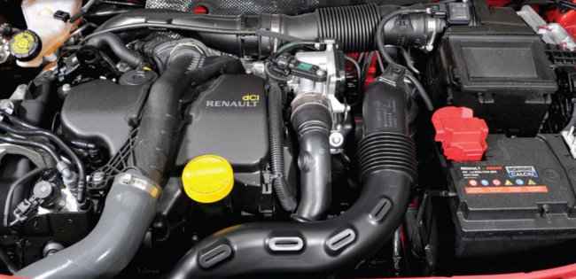 Image - Driving DIY repair Renault Sandero