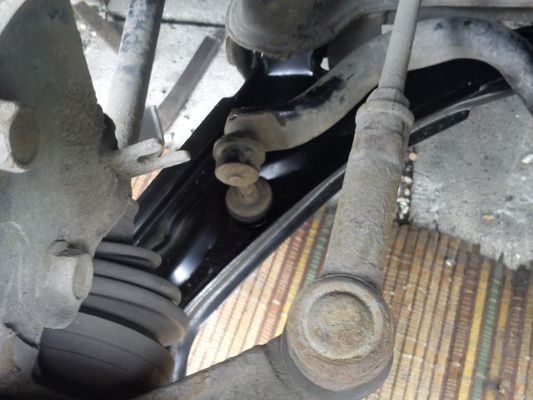 Image - Nissan almera n16 do-it-yourself front suspension repair