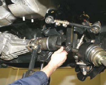 Image - Do-it-yourself repair of the front gearbox on a Chevrolet field