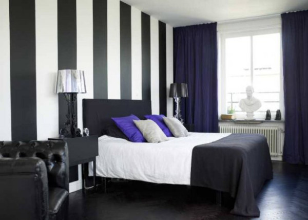 Image - DIY apartment renovation wallpaper bedroom