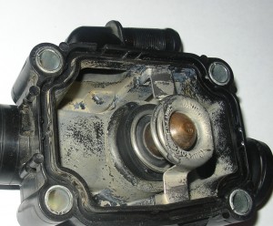 Image - DIY thermostat repair Peugeot 307