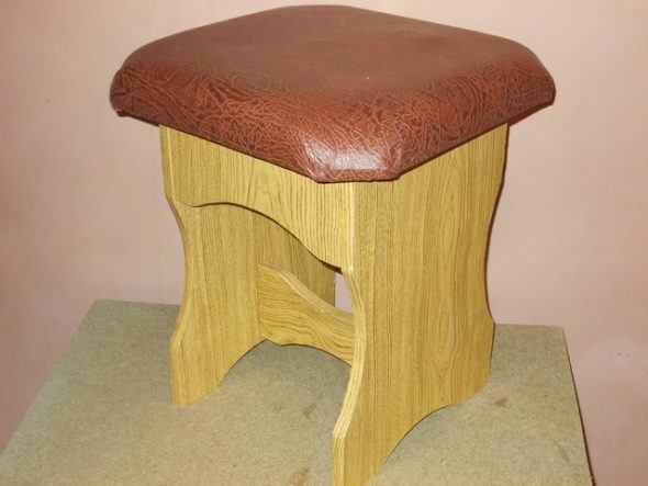 Image - DIY repair of a chipboard stool