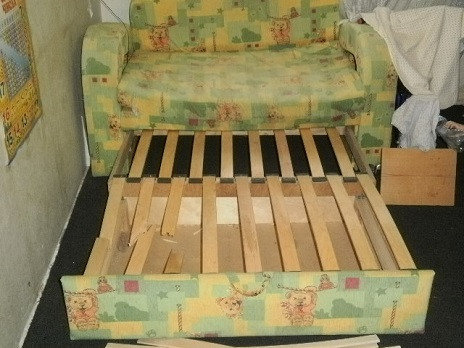 Image - DIY accordion sofa repair