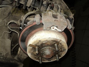 Image - DIY repair of the rear caliper of a Mitsubishi Lancer 9