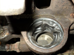 Image - DIY repair of the rear caliper of a Mitsubishi Lancer 9
