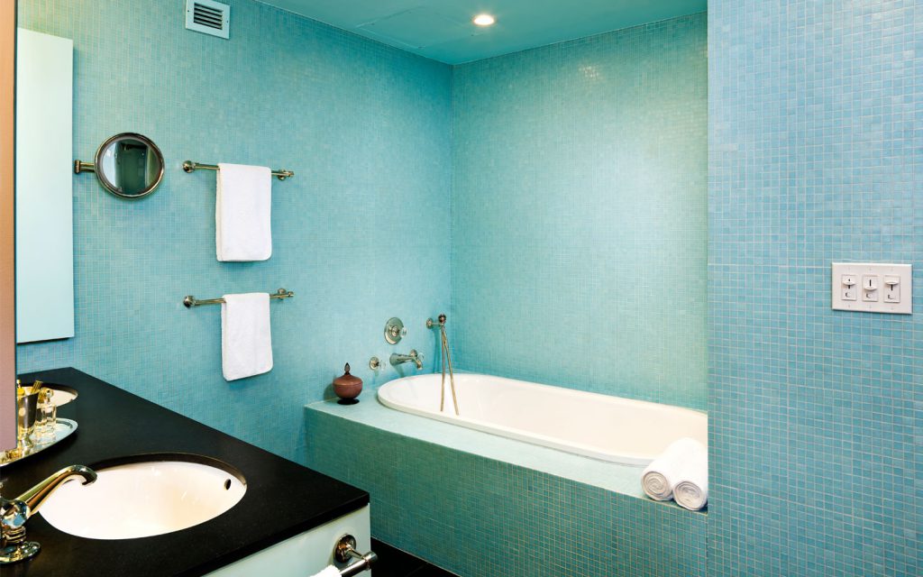 Image - Do-it-yourself bathroom renovation in a panel house