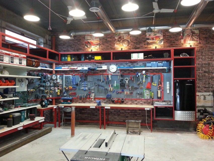 Image - Do-it-yourself car repair boxes