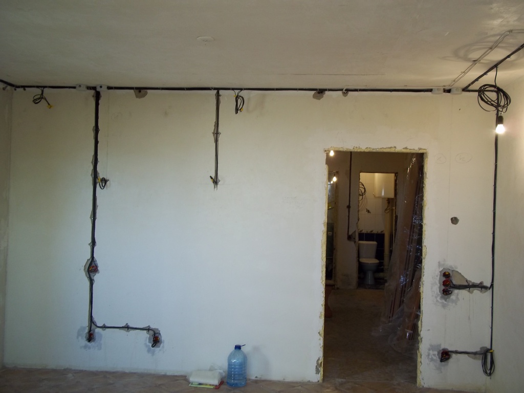 Image - How to make repairs in the living room with your own hands
