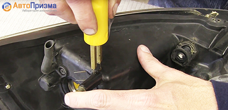 Image - Do-it-yourself headlight chip repair