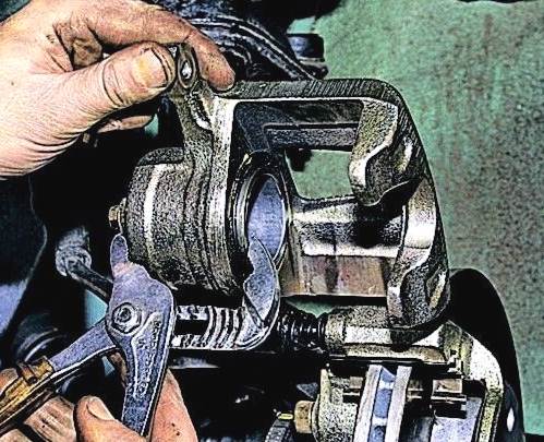 Image - DIY Chevrolet Lacetti Caliper Repair
