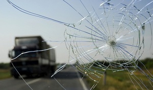 Image - DIY repair of chipped and cracked windshields