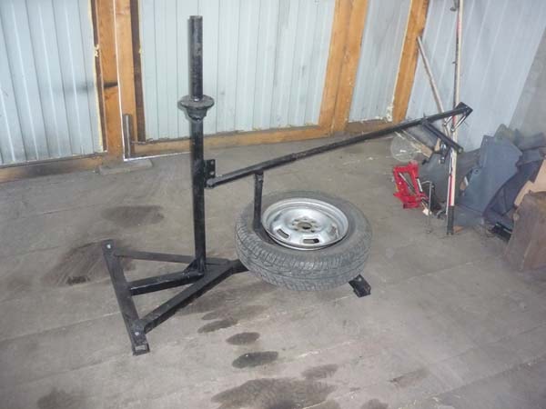 Image - Do-it-yourself tire changer repair