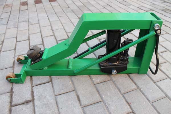 Image - Do-it-yourself rolling board for car repair