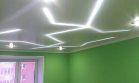 Obrázek - DIY oprava zavěšeného stropu a dekorace pomocí LED