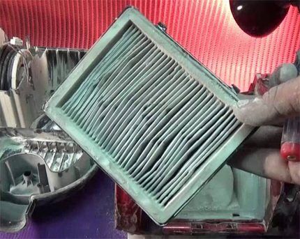 Image - Do-it-yourself vacuum cleaner brush repair
