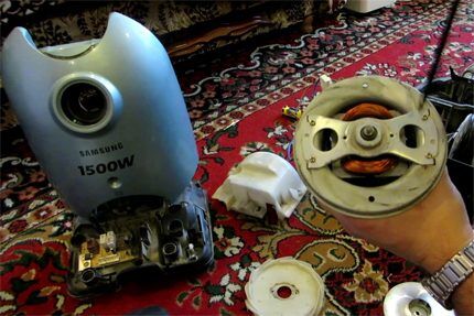 Image - Do-it-yourself vacuum cleaner brush repair