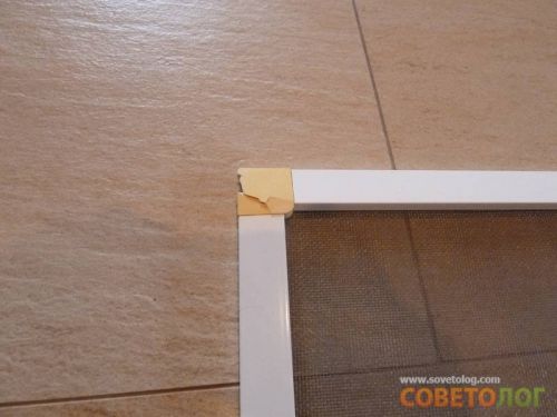 Image - Do-it-yourself repair of mosquito nets in plastic windows