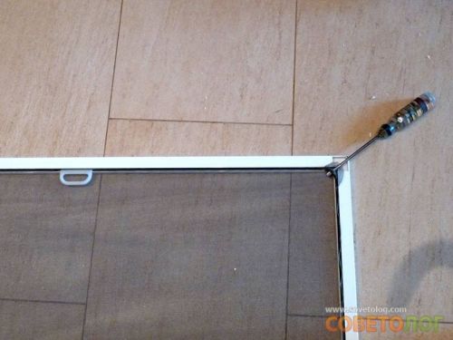 Image - DIY repair of mosquito nets in plastic windows