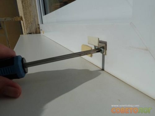 Image - DIY repair of mosquito nets in plastic windows