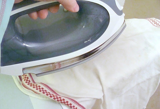 Image - DIY repair of holes on clothes
