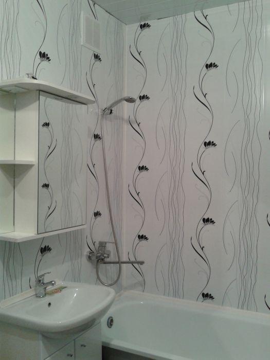 Image - Bathroom renovation with do-it-yourself panels