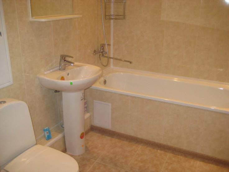 Image - Bathroom renovation with do-it-yourself panels