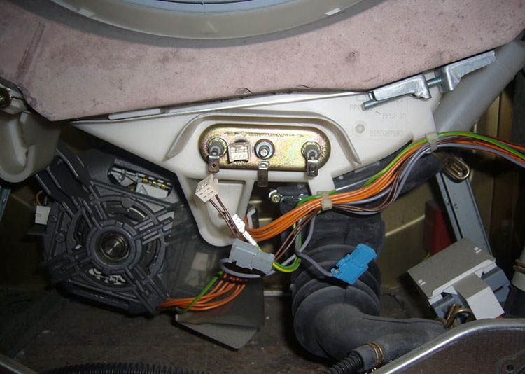 Image - Do-it-yourself ariston hotpoint washing machine repair