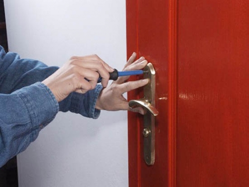 Image - DIY kitchen door repair