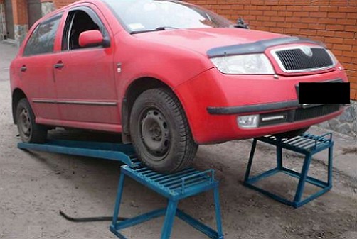 Image - Do-it-yourself overpass for auto repair