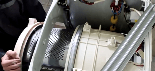 Image - Repair of a washing machine indesit do-it-yourself bearing replacement