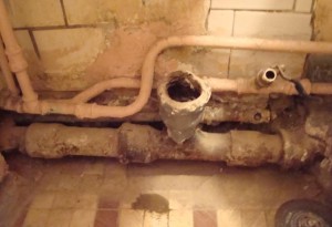 Image - Do-it-yourself repair of the funnel pipe in the toilet
