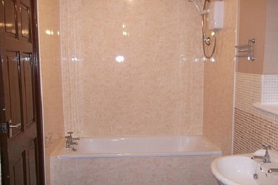 Image - DIY bathroom renovation with plastic panels in Khrushchev