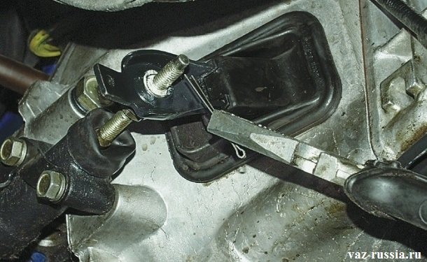 Image - Clutch slave cylinder VAZ 2107 DIY repair