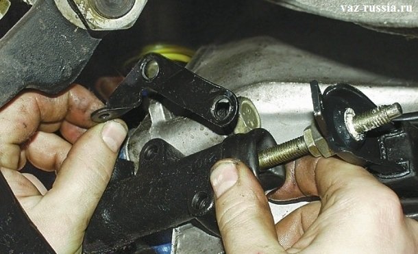 Image - Clutch slave cylinder VAZ 2107 DIY repair