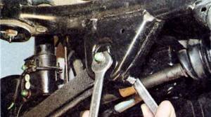 Image - Hyundai Accent DIY Front Suspension Repair