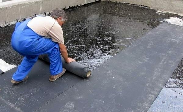 Image - DIY roof repair with bitumen
