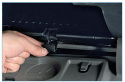 Image - Upper glove compartment ford focus 2 do-it-yourself repair