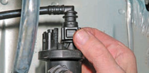 Image - DIY Renault Logan absorber repair