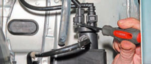 Image - DIY Renault Logan absorber repair