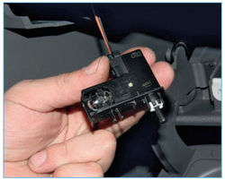 Image - Upper glove compartment ford focus 2 do-it-yourself repair