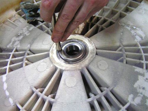 Image - Indesit wisl 103 DIY repair bearing replacement