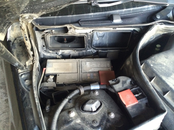 Image - Do-it-yourself Mercedes 204 repair