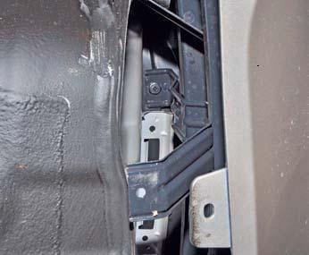 Image - Do-it-yourself Hyundai Solaris rear bumper repair
