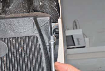 Image - Do-it-yourself Hyundai Solaris rear bumper repair