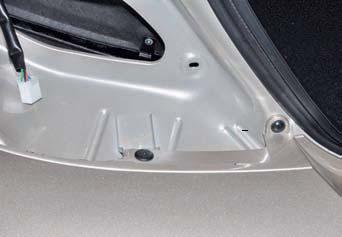 Image - Do-it-yourself Hyundai Solaris rear bumper repair